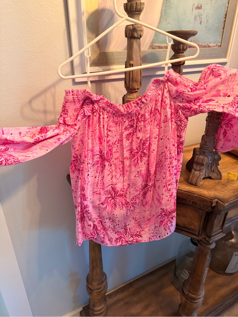Lilly Pulitzer off shoulder top - Picture 2 of 6